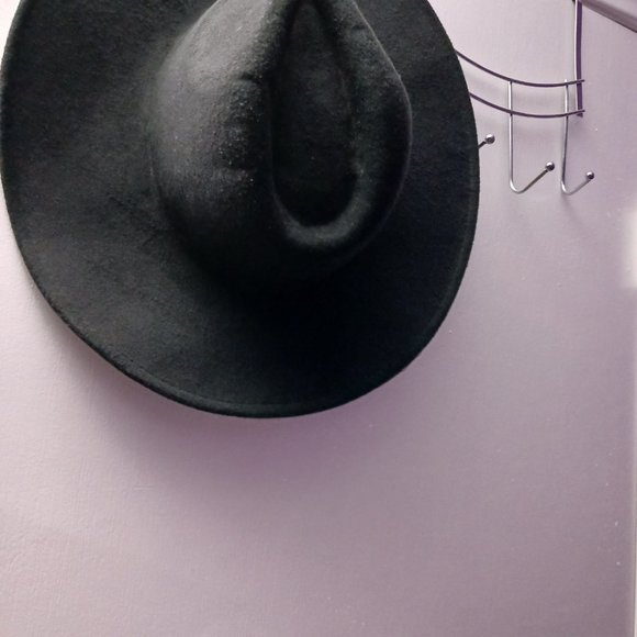 Fedoras - Picture 5 of 10